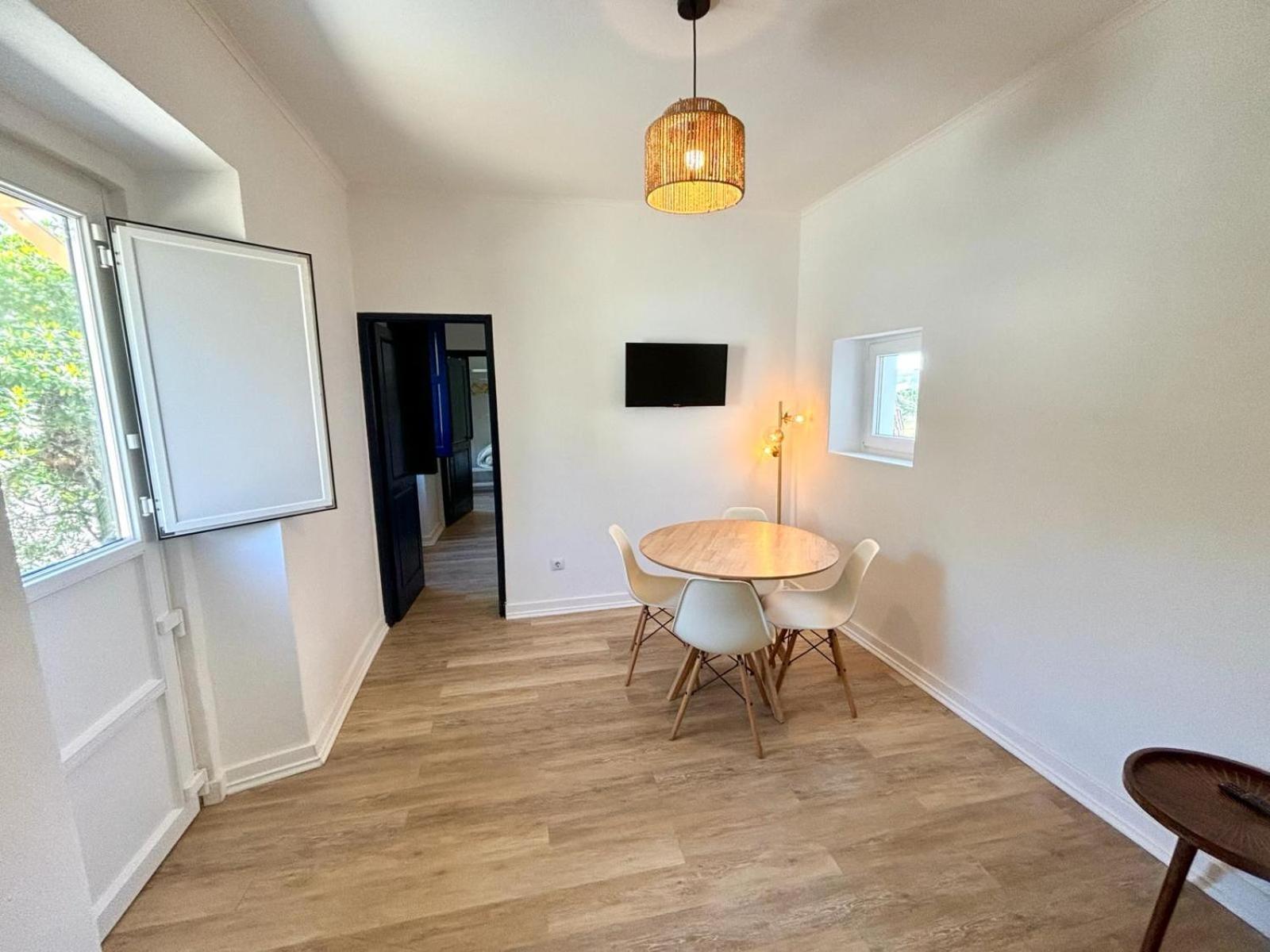 Pine & Apple Beach House Colares Esterno foto
